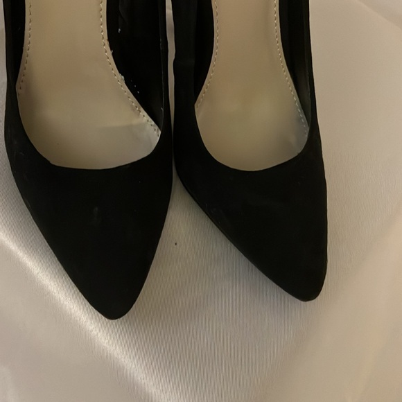 Cathy Jean black suede pointed toe pumps size 7.5 - Picture 3 of 12